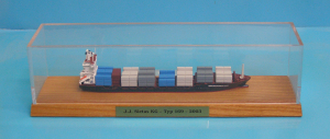 Containerschiff "Gracechurch Star" Sietas Typ 169 (1 St.) GER 2002 in Vitrine von Conrad 1:800